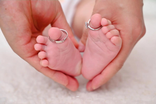 安达孕妇肚子隐隐作痛
